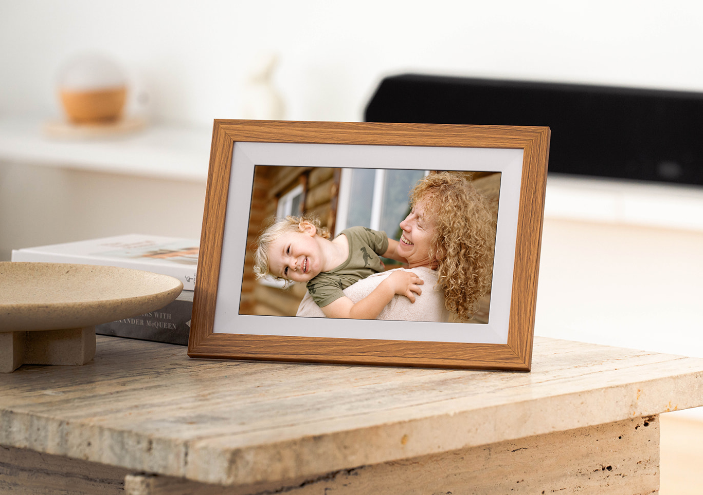 Framely Digital Photo Frame Gift Bundle